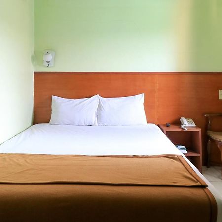 Hotel Prisma Sidoarjo Dış mekan fotoğraf