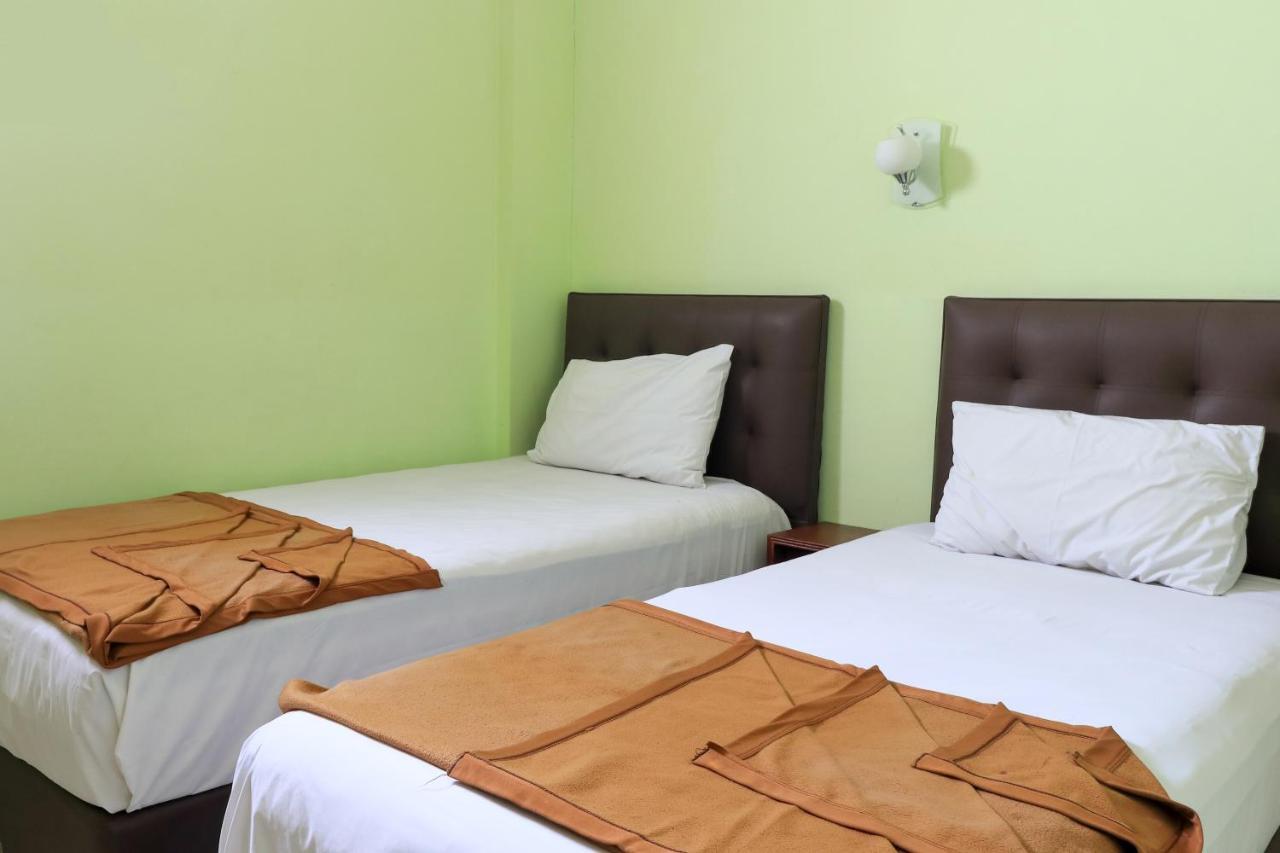 Hotel Prisma Sidoarjo Dış mekan fotoğraf