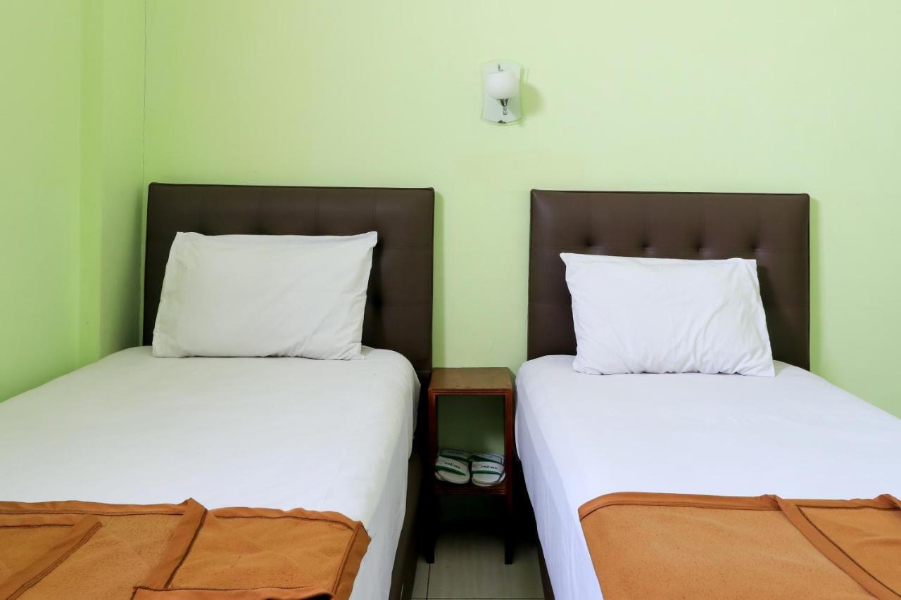 Hotel Prisma Sidoarjo Dış mekan fotoğraf