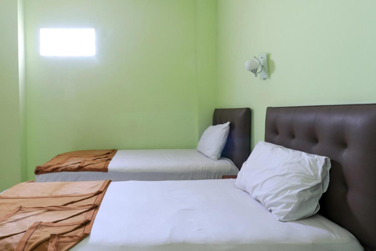 Hotel Prisma Sidoarjo Dış mekan fotoğraf