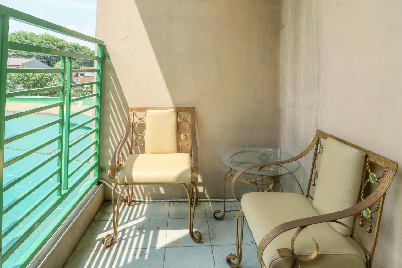Hotel Prisma Sidoarjo Dış mekan fotoğraf