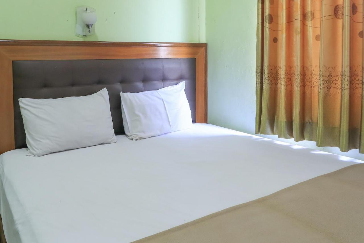 Hotel Prisma Sidoarjo Dış mekan fotoğraf